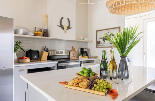Five Points House | Outrider 102 by AvantStay | Private Balcony | Close to Broadway + Downtown