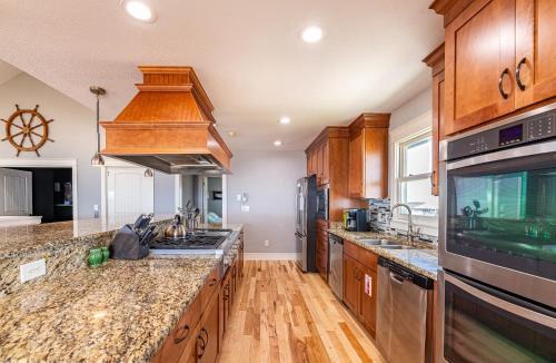 South Nags Head House | Outside-In