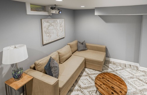 Wesley Heights House | Outstanding Wesley Heights Home w Movie Room