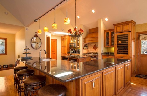 Lake Lure House | Over the Edge - Lakefront, hot tub sleeps 10 -Mr Lake Lure Vacation Rentals