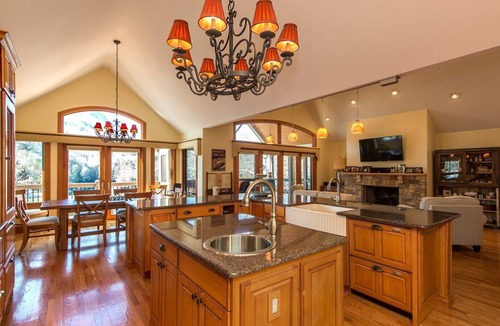 Lake Lure House | Over the Edge - Lakefront, hot tub sleeps 10 -Mr Lake Lure Vacation Rentals