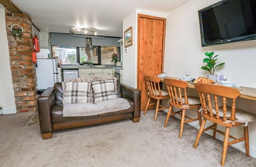 Newton-on-Rawcliffe Cottage | OWL, pet friendly, with pool in Pickering