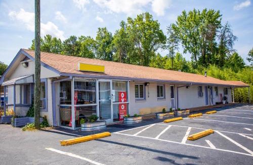Kernersville Hotel | OYO Inn Kernersville