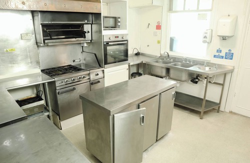 Uttoxeter Hotel | OYO Meadows Way Guest House