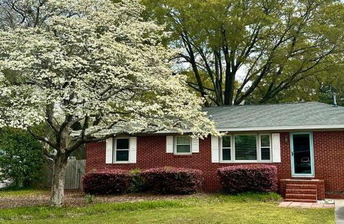 Wilmington House | Pack your bags and leave tonight!