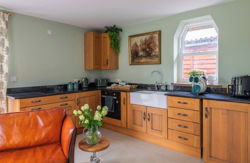 Cowbridge Cottage | Paddock View Barn, 1-Bed, Sleeps 4 with Parking