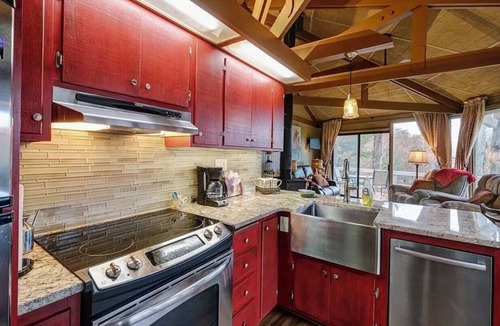 Unaka Cottage | Panoramic Mountain and Lake View