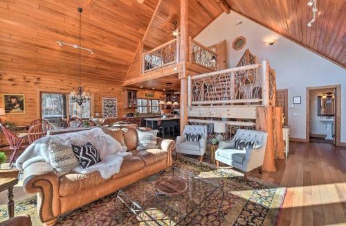 Waynesville House | Panoramic Mtn Views Luxe Smoky Mountain Cabin!