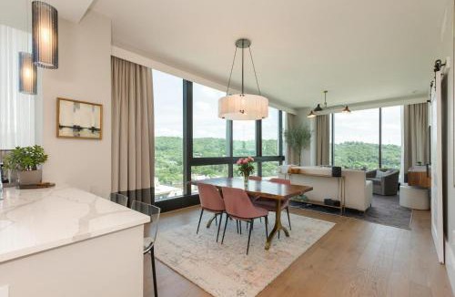 Downtown Asheville Apartment | Panoramic Pack Square