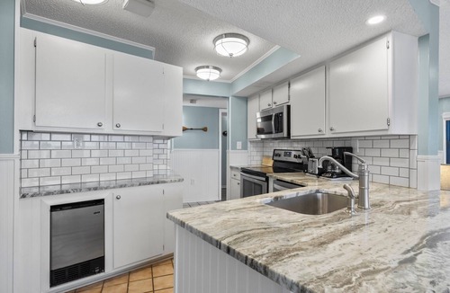 Indian Beach Condo | Panoramic View DIRECT OCEANFRONT Unit at Summer Winds. Multiple pools, hot tubs