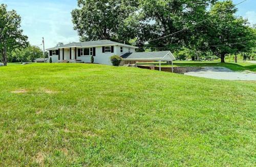 Marrowbone House | Paradise Found with Pool and Hot Tub