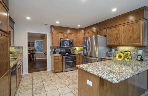 Westport House | Paradise on Lake Norman|Waterfront|Kayaks|Fire Pit|Boat Rental