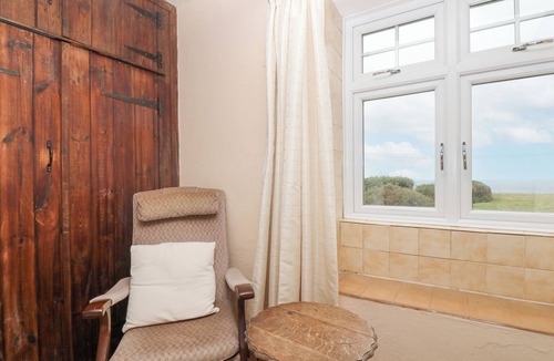 The Lizard Cottage | PARC AN CASTLE COTTAGE, family friendly, with a garden in The Lizard