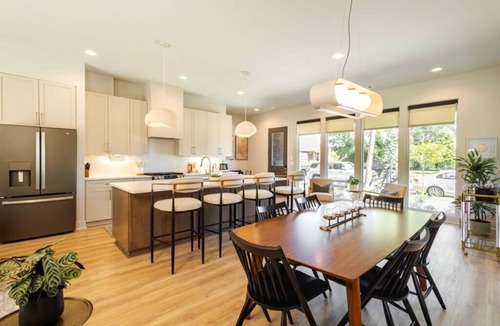 Historic Edgefield House | Parent Unit 3 & 4 | 2 Units | 8 Kings + 8 Baths