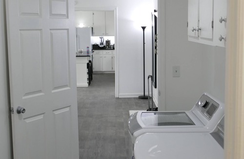 Brogden House | PARKER PLACE - Great for Business or Pleasure!