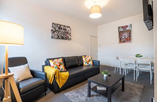 Wallsend Apartment | Parking - Contractors Stays - 10 mins to Freeman Hospital