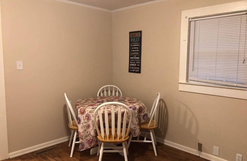 Kannapolis Cottage | Parkside Cottage Nestled Between Two Public Parks (Pet Friendly)
