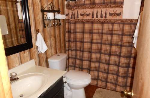 Maggie Valley Cabin | Parkway Creek - Creekside - Game Room - Sleeps 14 - Private - ATV Riding - Wifi