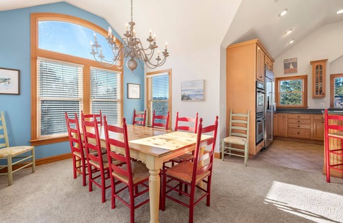 Corolla House | Parrothead Manor: Private Pool, Hot Tub, Elevator