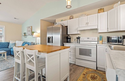 Nags Head House | Part Time - 3 Bedroom Semi-Oceanfront with Private Hot Tub!