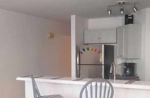 North Carolina Coast Condo | Partial ocean view. 6 min walk to beach. 1.5 baths: great beds, linens inc.