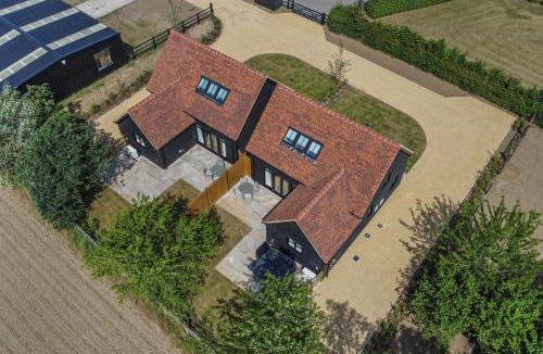 Halstead House | Partridge Rest with Hot Tub, Gestingthorpe
