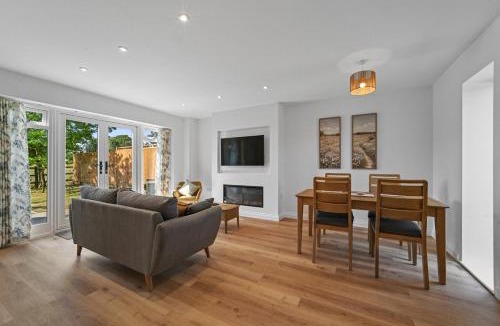 Halstead House | Partridge Rest with Hot Tub, Gestingthorpe