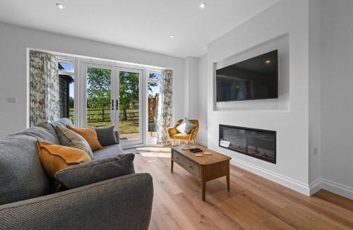 Halstead House | Partridge Rest with Hot Tub, Gestingthorpe