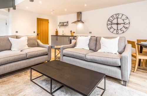 Funtington House | Pass the Keys | Peaceful woodland lodge with two bedrooms