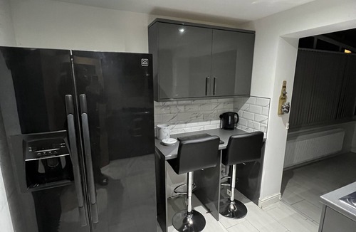 Warrington House | Peaceful 2 bed semi-detached house