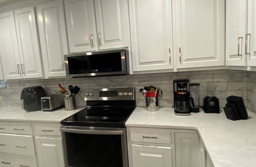 Brookhaven House | Peaceful 3BR NW Raleigh Ranch Home. Pet friendly, RDU, UNC/Rex, Crabtree Mall