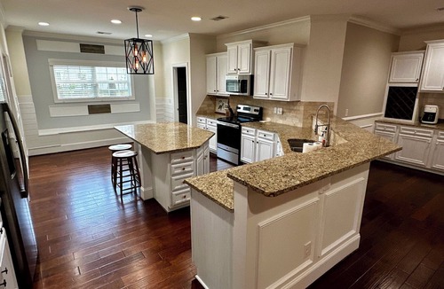 Aiken House | Peaceful 4-bedroom house in Trolley Run