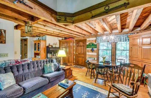 Burnsville House | Peaceful Burnsville Cabin By South Toe River!