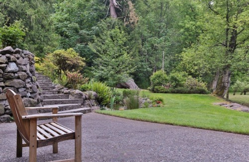 Tacoma House | Peaceful Forest Retreat with Mount Rainier Views