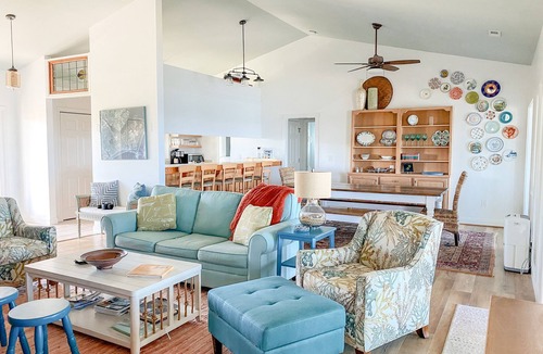 Davis House | Peaceful Getaway with Amazing Views - Cape Lookout & Beaufort nearby - SLEEPS 8