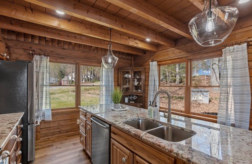 Terrell Cabin | Peaceful Lake Norman Log Cabin on the Main Channel