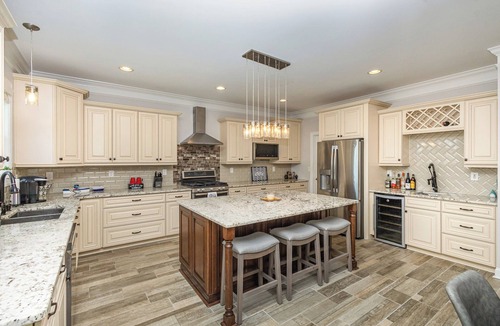 Belmont House | Peaceful Lake Wylie Waterfront Home in Belmont. Great Views, Beautiful interiors