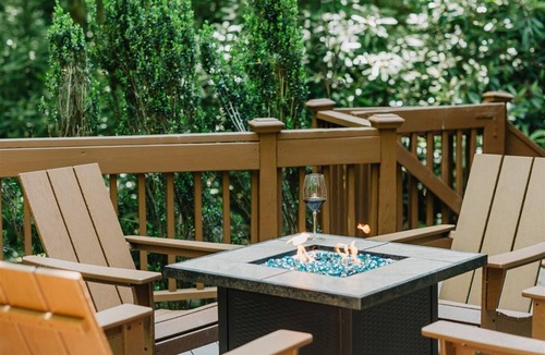 Blowing Rock Cabin | Peaceful Mountain Retreat, Hot Tub & Cozy Firepits
