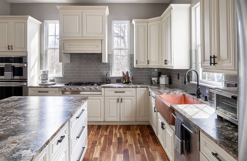 Mountainbrook House | Peaceful Mountainbrook SouthPark Haven ~ Creekside
