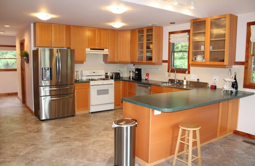 Pittsboro House | Peaceful, Private Treehouse on Terell's Creek