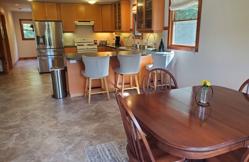 Pittsboro House | Peaceful, Private Treehouse on Terell's Creek