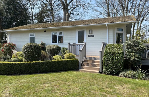 Weybourne House | Peaceful setting within walking distance of coast and local pub. Dog friendly.