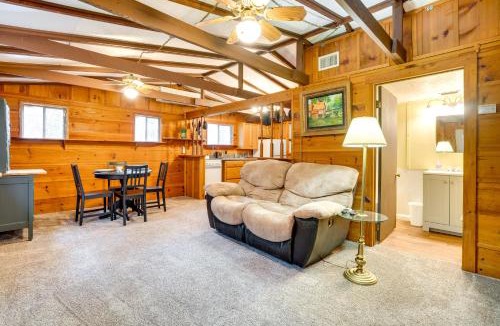 Warne House | Peaceful Warne Cabin Fenced Yard and Screened Porch