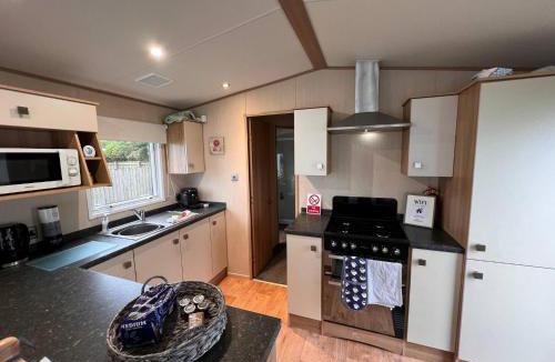 Whitley Bay Resort | Peaceful Whitley Bay Getaway with Shared Indoor Pool