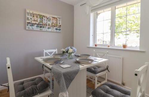 Harrogate House | Pebble Rock