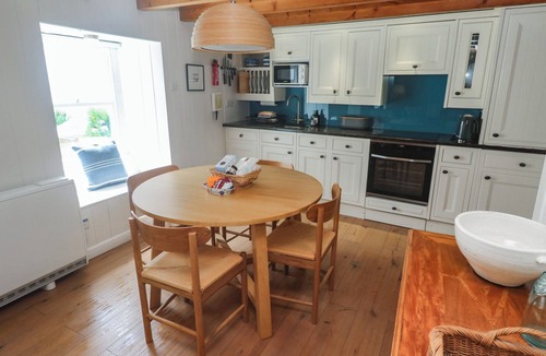 Porthleven Cottage | Pegs