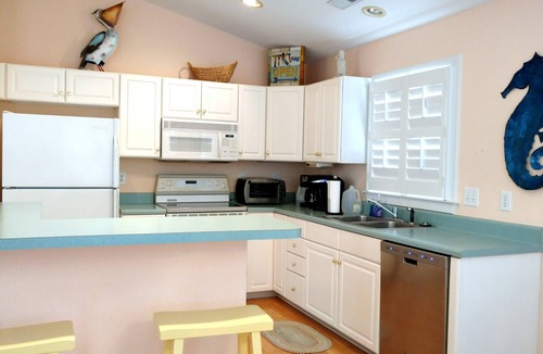 North Carolina Coast House | Pelican's Perch - Ocean Views! Beach is Right Across the Street!