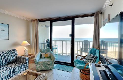 Wilmington Beach Apartment | Pelican Watch #303 - Endless Views Retreat