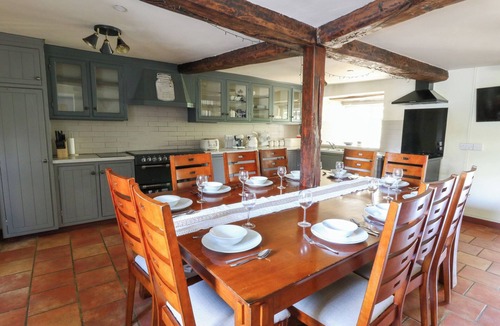 Llandrindod Wells Cottage | PENARTH, pet friendly, character holiday cottage in Builth Wells