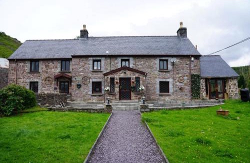 Abercraf House | Pentre Riding Stables